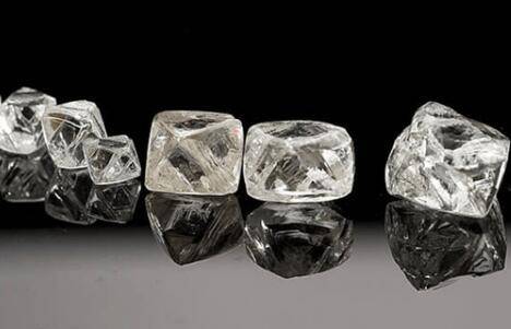 一克拉钻石价格是多少？ 